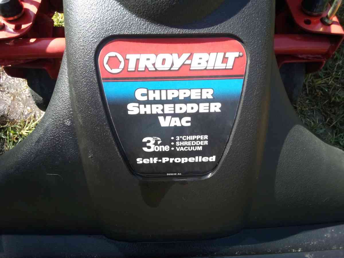 troy bilt 3 in 1 vacuum chipper and shreddar - Henderson, Texas - FleaMarketBay