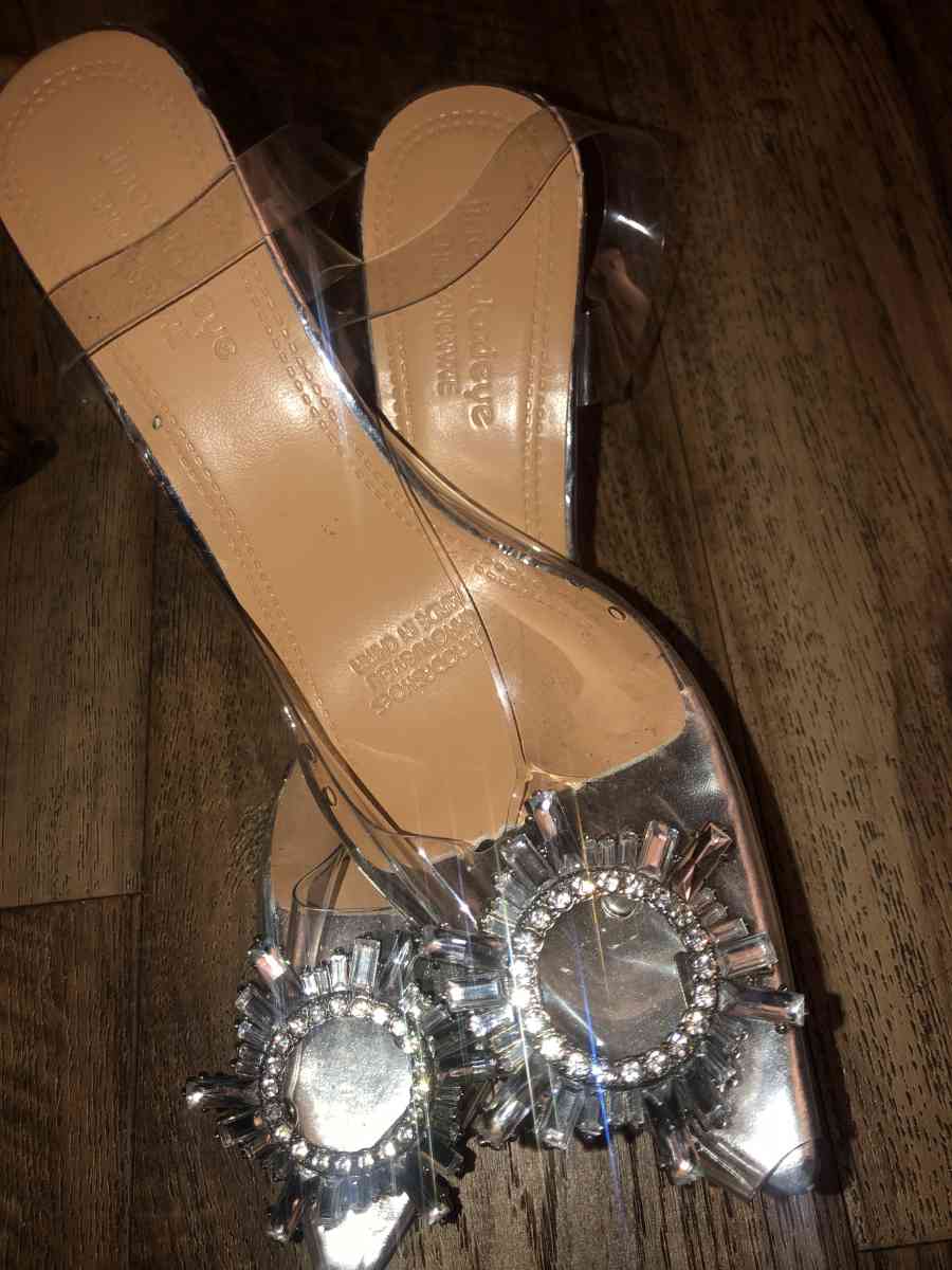 beautiful lady heels - Pittsburgh, Pennsylvania