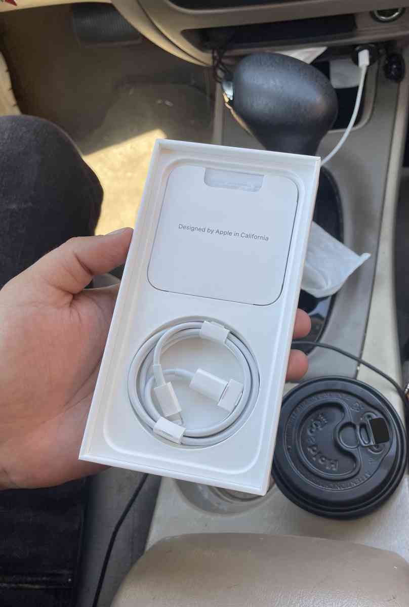 iPhone 12 64gb - High Point, North Carolina - FleaMarketBay