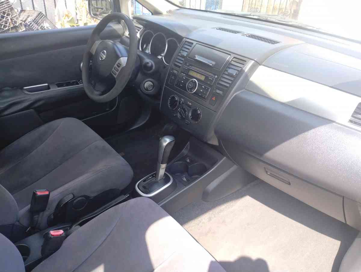 2009 Nissan versa - Inglewood, California - FleaMarketBay