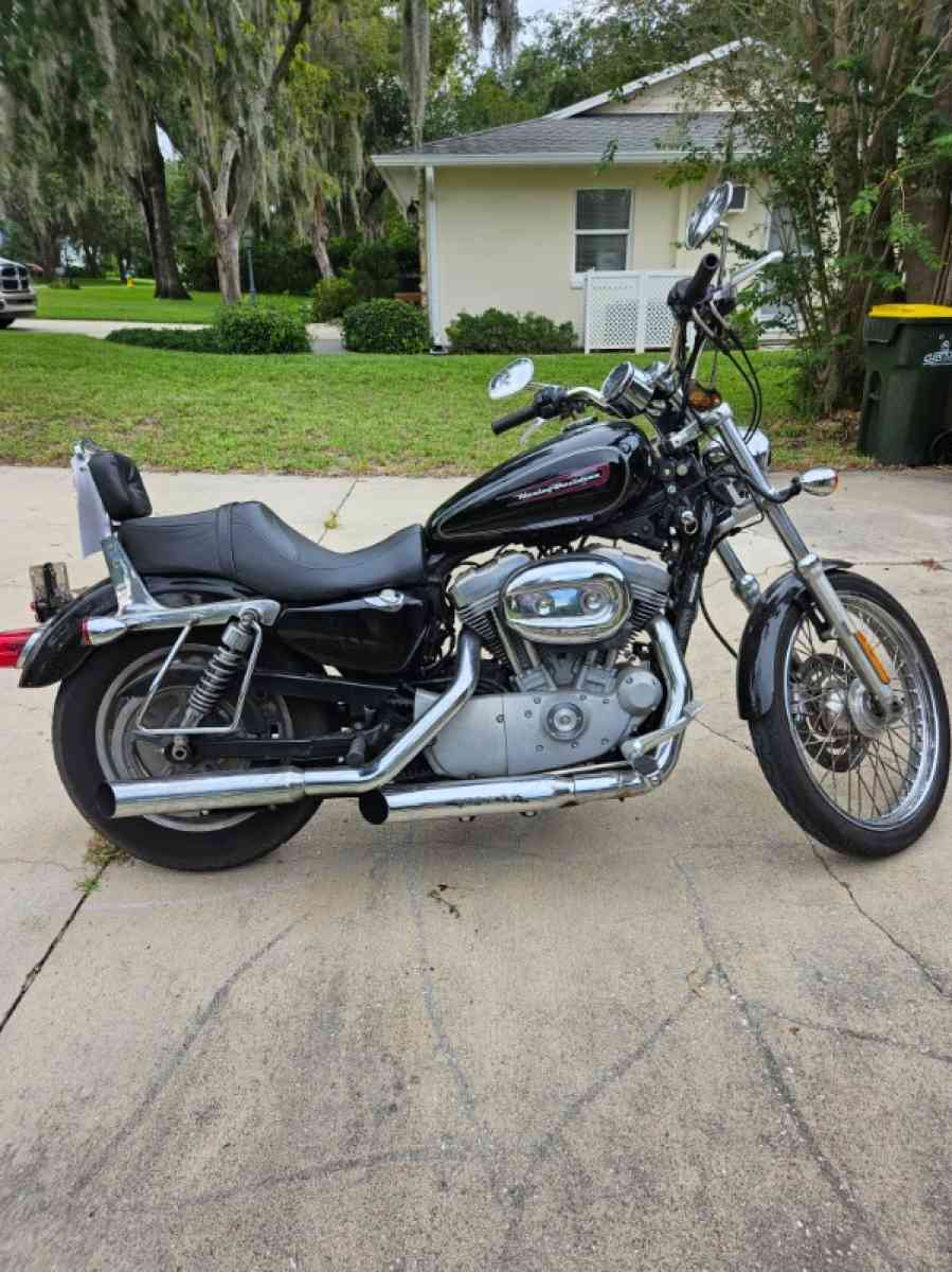 Harley Davidson motorcycle 09 Sportster 883 - Clermont, Florida