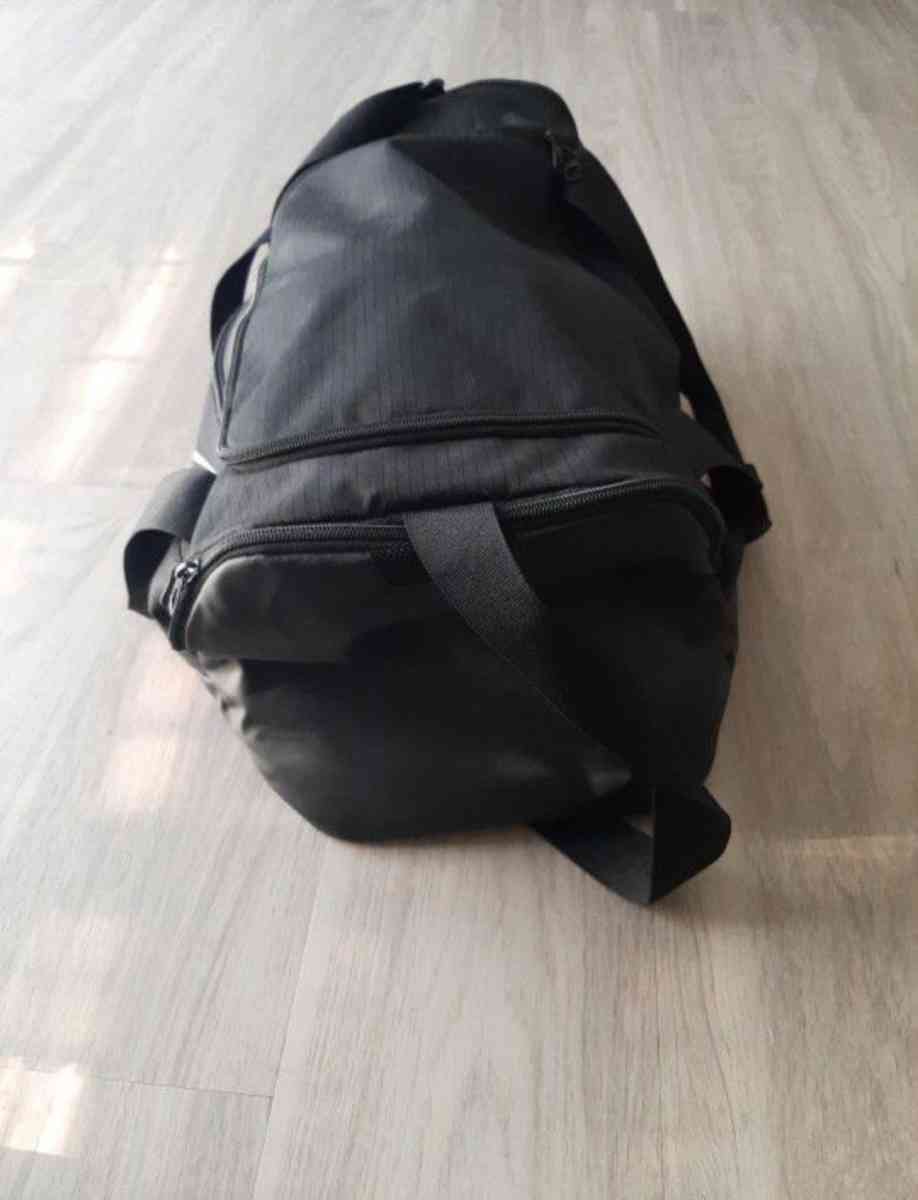Nike Duffle Bag - San Antonio, Texas - FleaMarketBay