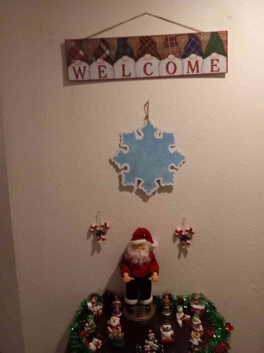 Holiday wreaths - Farmington, Utah - FleaMarketBay