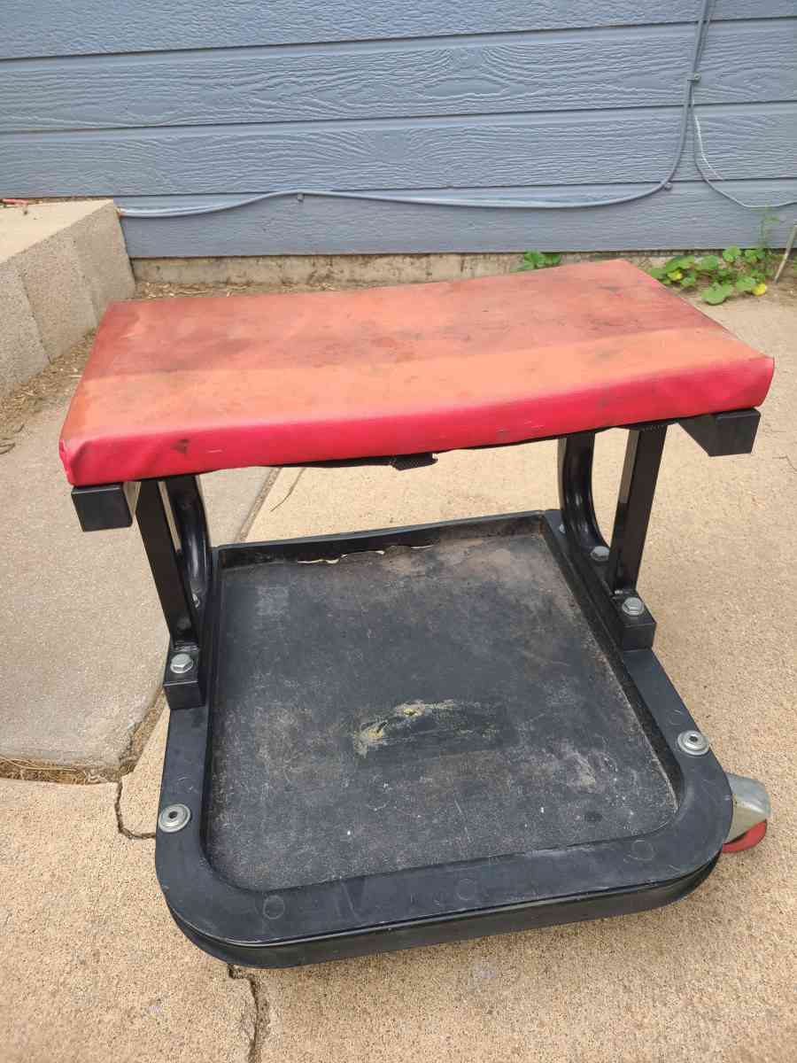 mechanics sliding stools - Colorado Springs, Colorado - FleaMarketBay