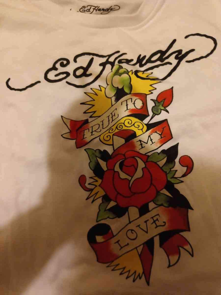 Ed Hardy tshirt size large womens - Pocatello, Idaho - FleaMarketBay