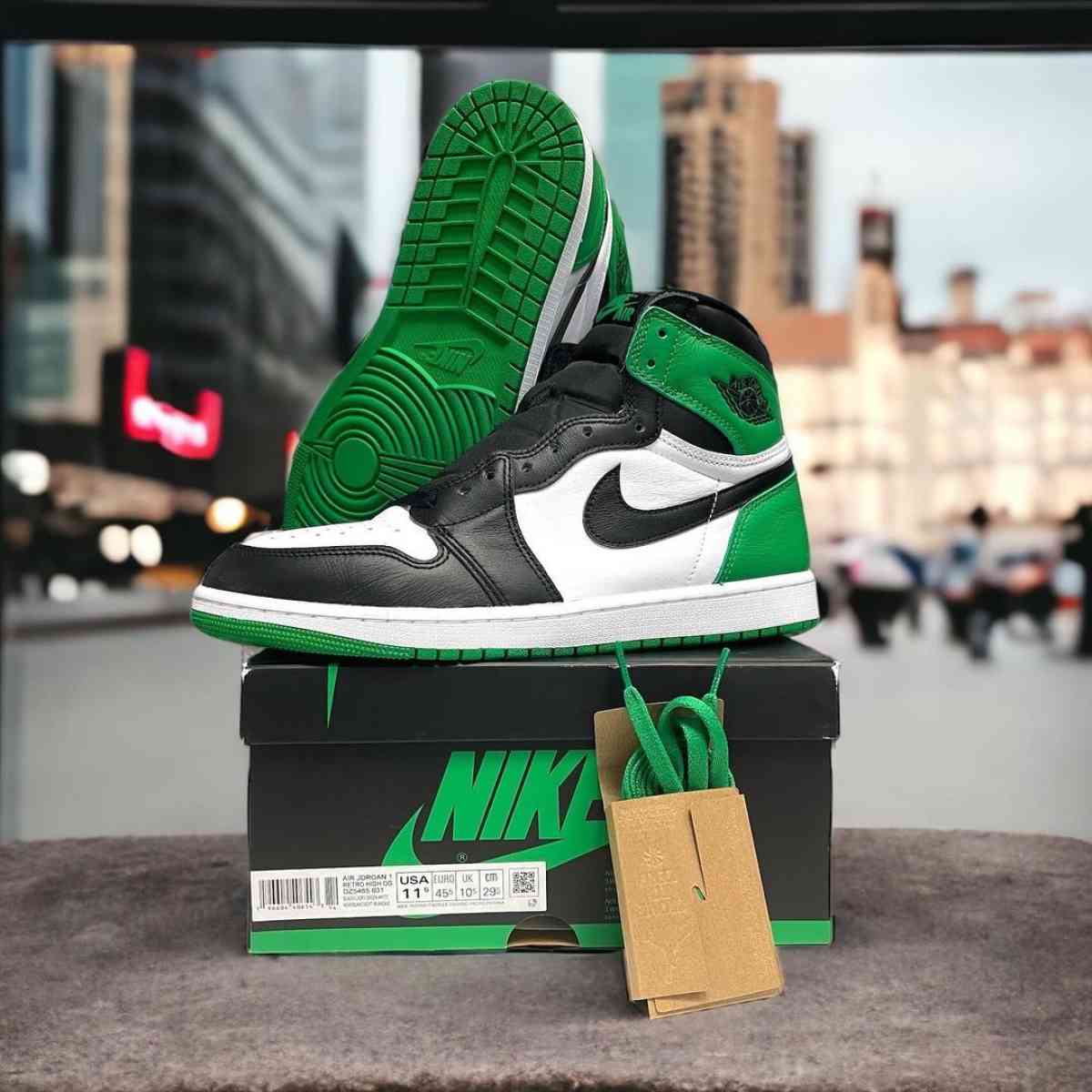 Sneakers - Altamonte Springs, Florida - FleaMarketBay