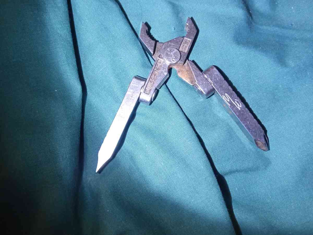 mini multi tool - Decatur, Illinois - FleaMarketBay