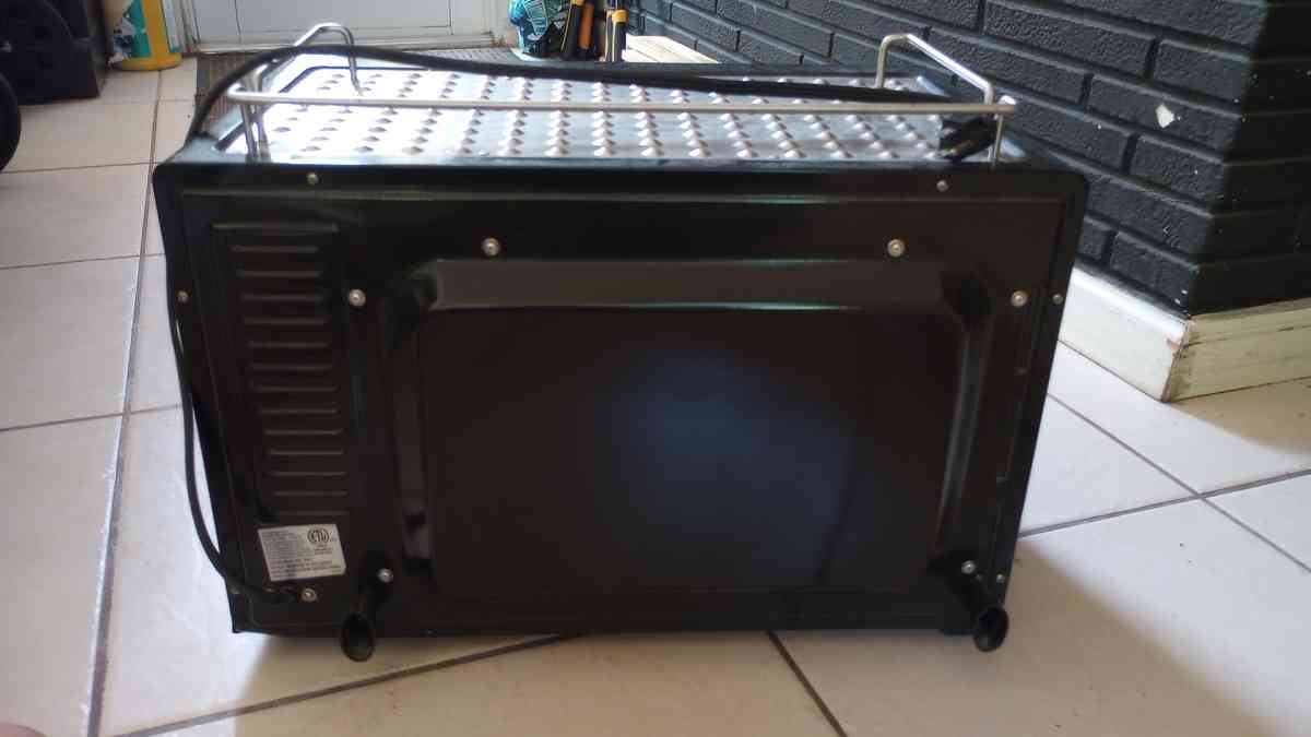 The Food Network countertop convection oven - Hollywood, Florida - FleaMarketBay
