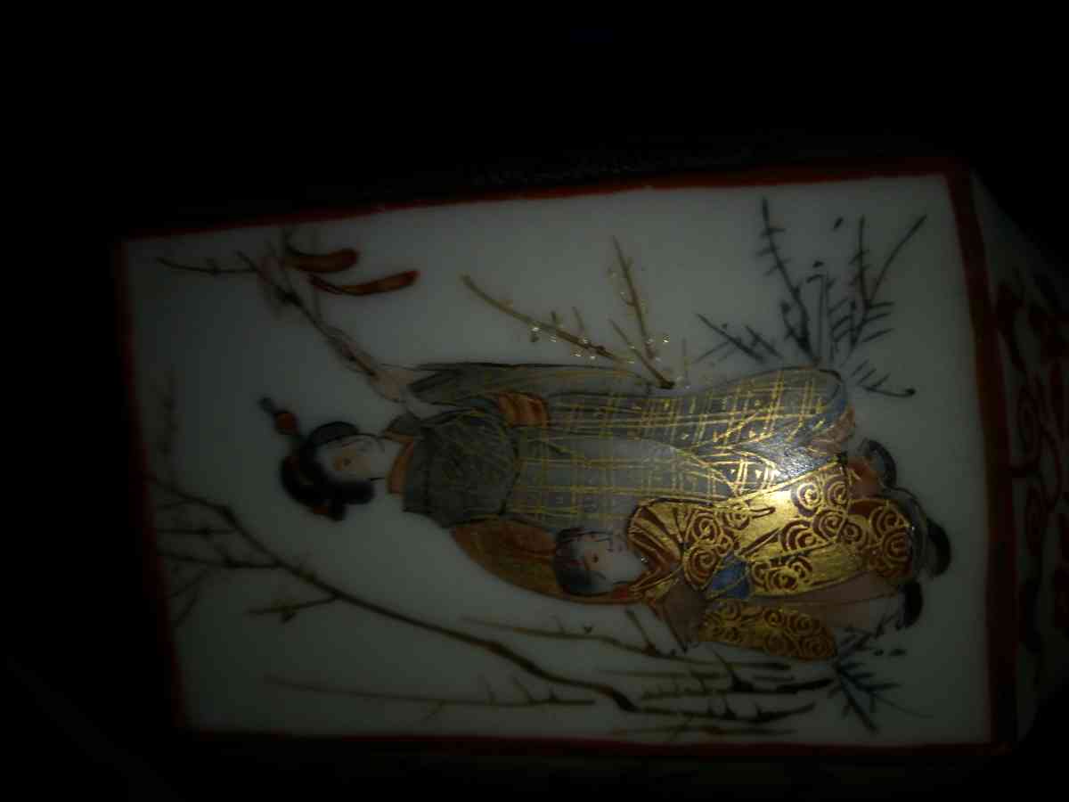 Hand Painted Oriental tea caddy no lid - Pawtucket, Rhode Island - FleaMarketBay