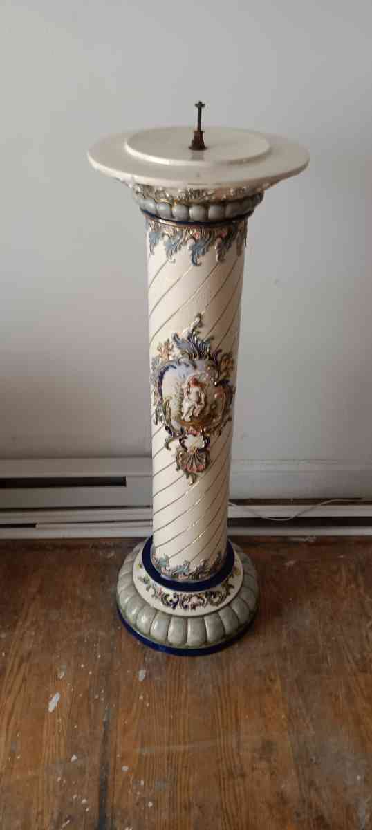 Vintage Italian ceramic pedestal - Philadelphia, Pennsylvania