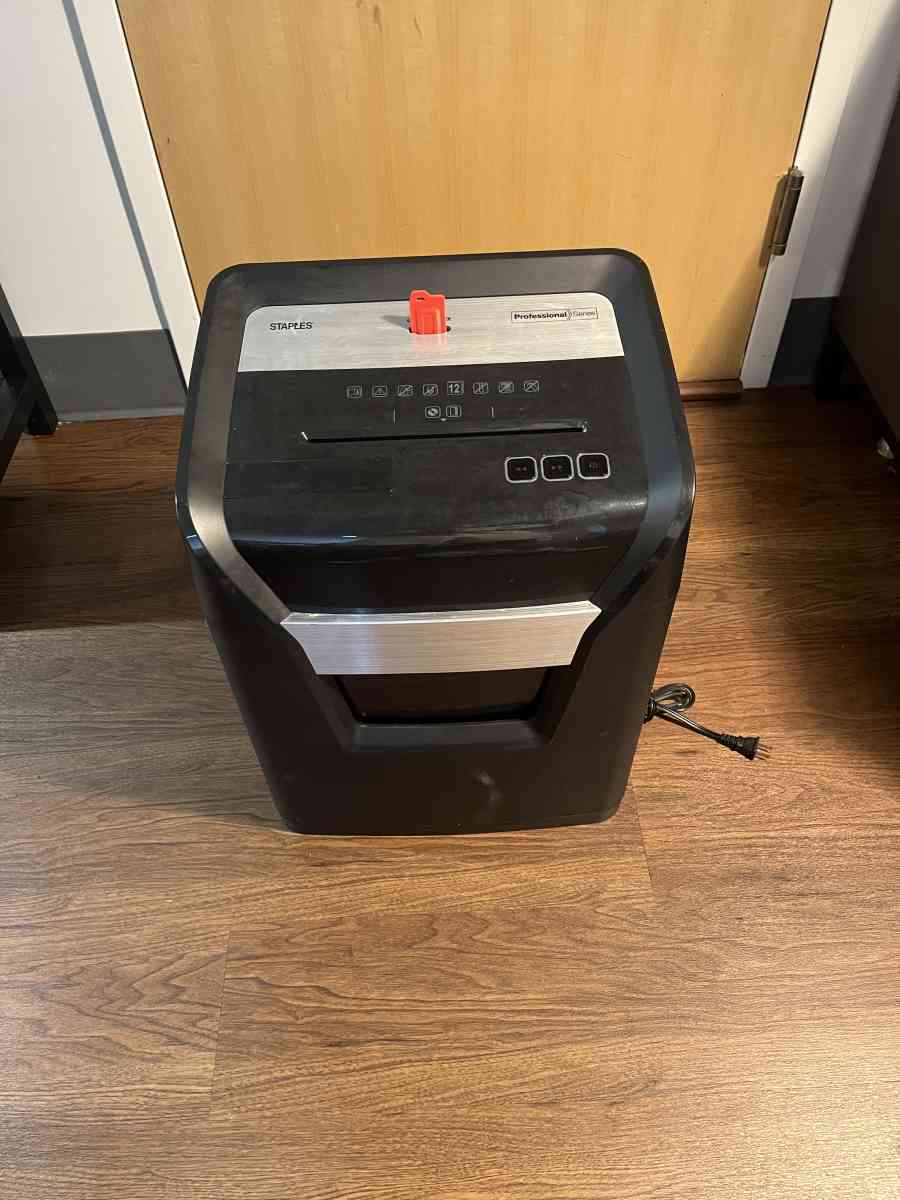 Staples Microcut Shredder with Lockout Key - Philadelphia, Pennsylvania
