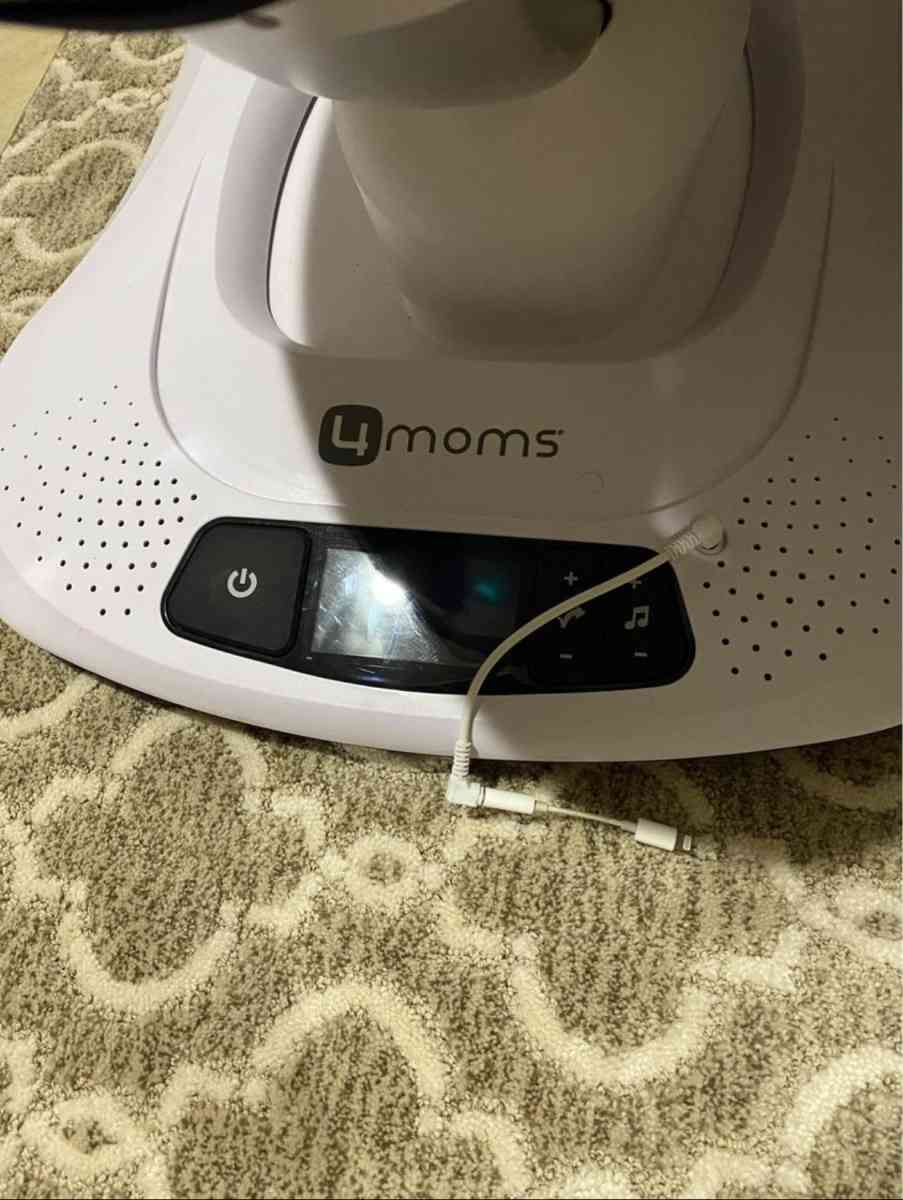 4 moms swing - Simi Valley, California - FleaMarketBay