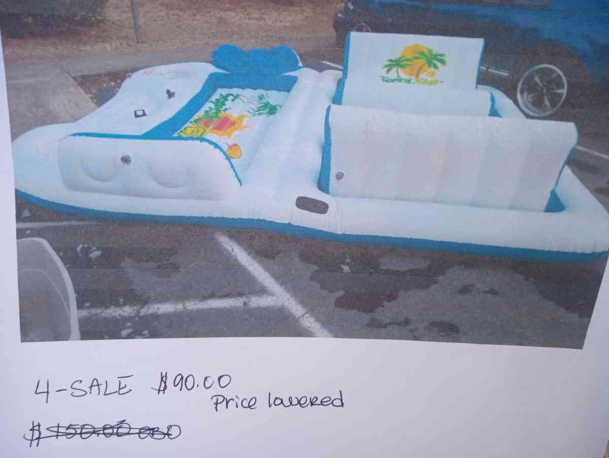 Tahitti island lounge float - Redding, California