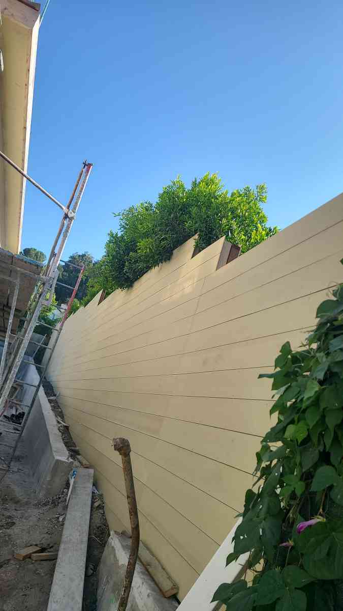 contrusion - Adelanto, California