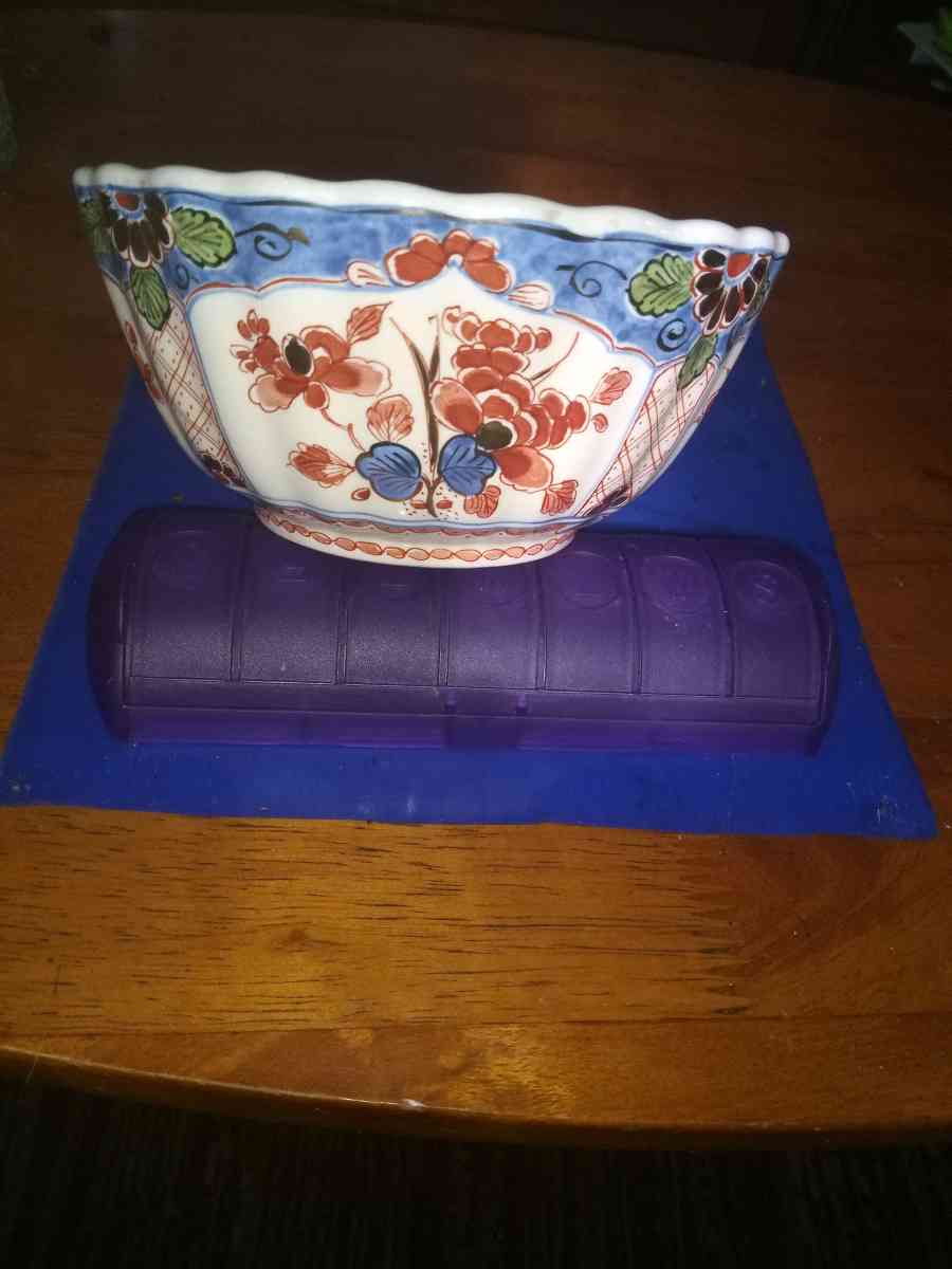 Pijnacker Delftware IMARI STYLE BOWL - Pawtucket, Rhode Island