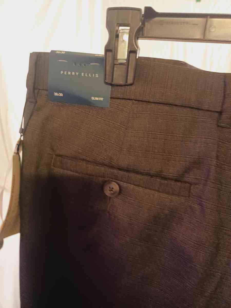 Men pant perry Ellis and Levi jeans and more 38 x32 31x32 - Oxford, Mississippi - FleaMarketBay