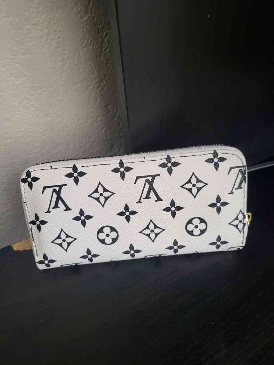 wallet - Tucson, Arizona - FleaMarketBay