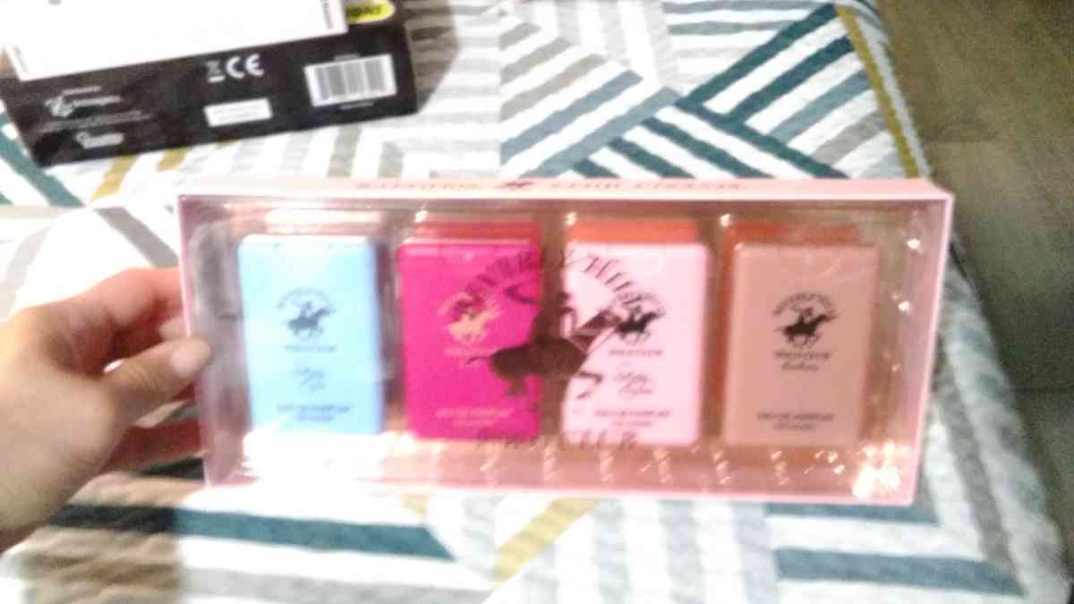 4 box travel perfume - Branson, Missouri