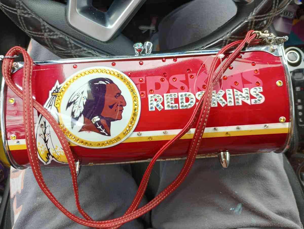 license plate one of a kind Washington redskins metal purse - Daytona Beach, Florida