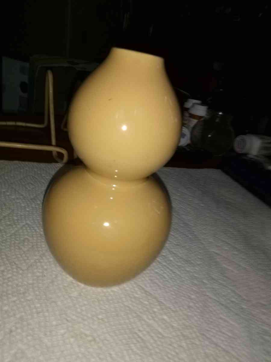 Dennis East Gourd Vase - Pawtucket, Rhode Island - FleaMarketBay
