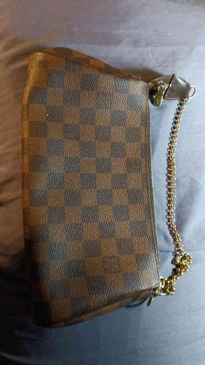 Louis Vuitton pochette authentic - Orange, California - FleaMarketBay