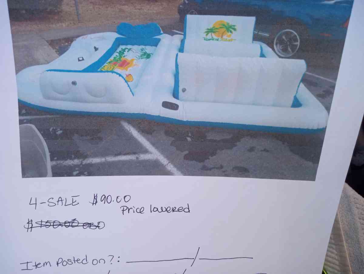 Tahitti island lounge float - Redding, California - FleaMarketBay