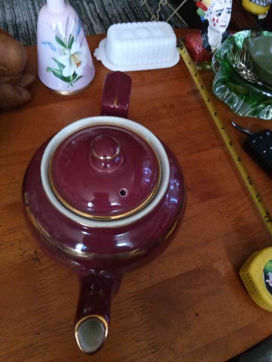 Hall Teapot - Pawtucket, Rhode Island - FleaMarketBay