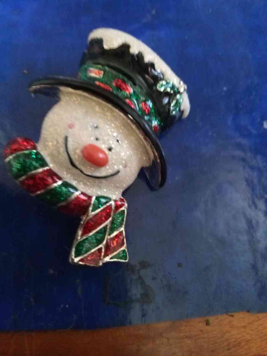 Danecraft Snowman Pin - Pawtucket, Rhode Island - FleaMarketBay