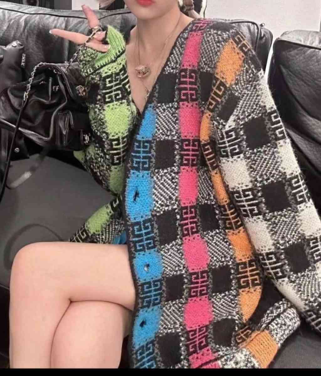 Givenchy cardigan - Mission Viejo, California - FleaMarketBay