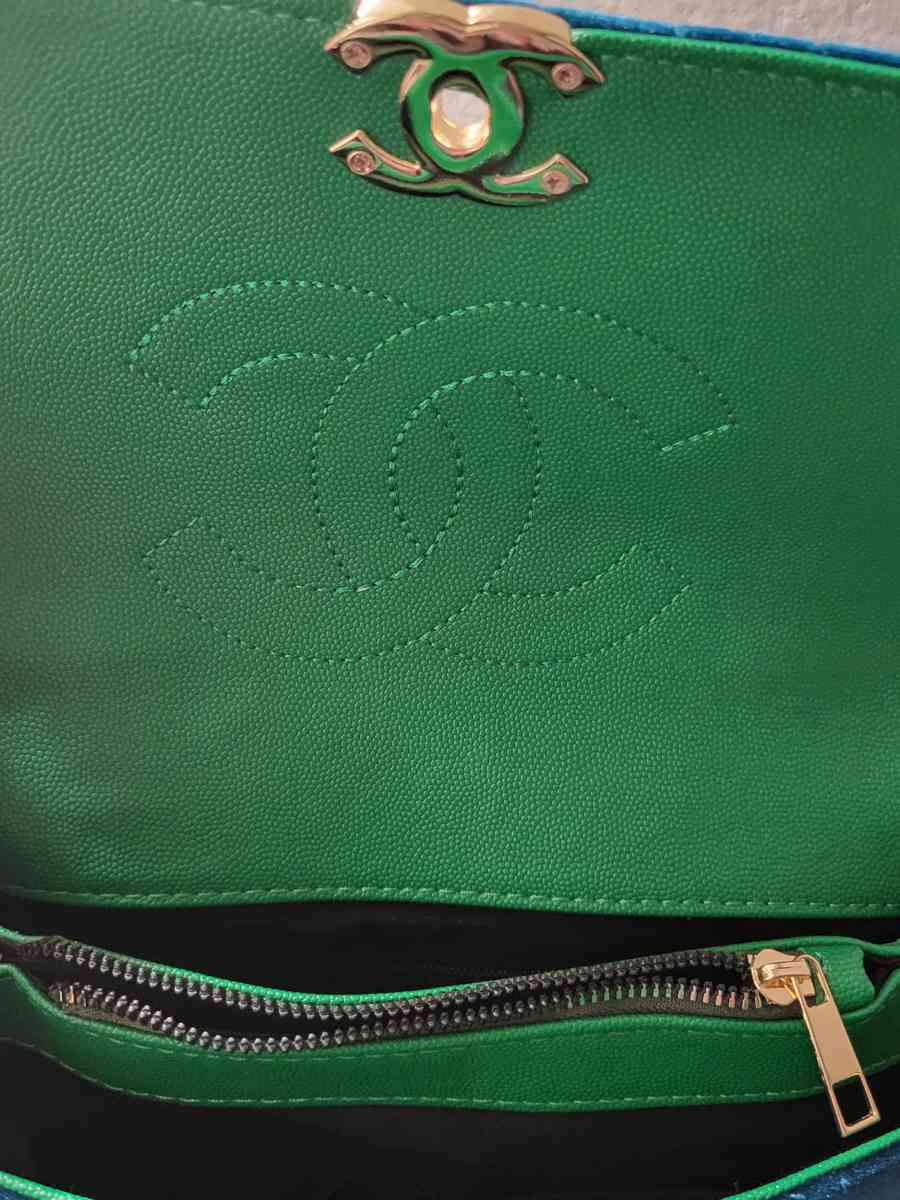 small shoulder Bag - Tucson, Arizona - FleaMarketBay