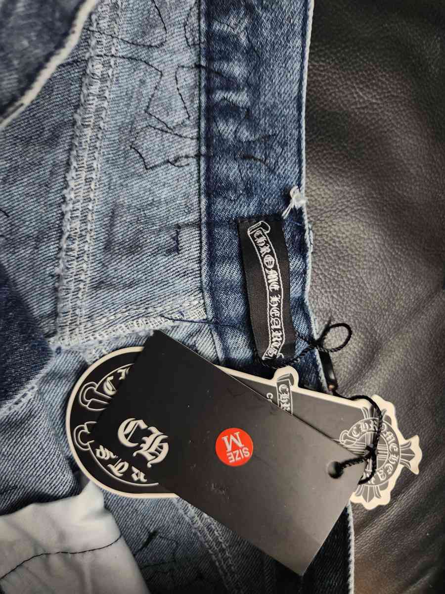 Chrome shorts medium - Mission Viejo, California - FleaMarketBay