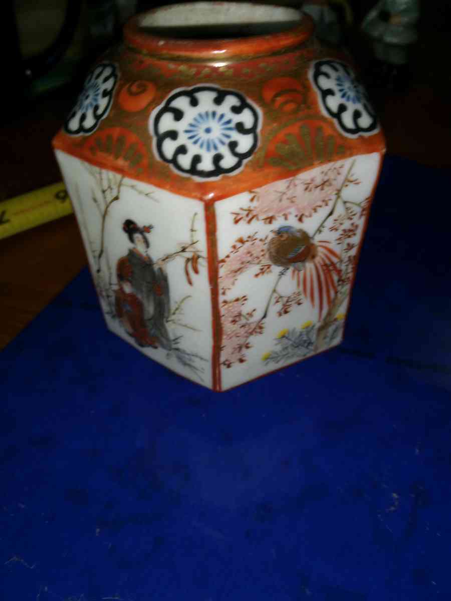 Hand Painted Oriental tea caddy no lid - Pawtucket, Rhode Island - FleaMarketBay