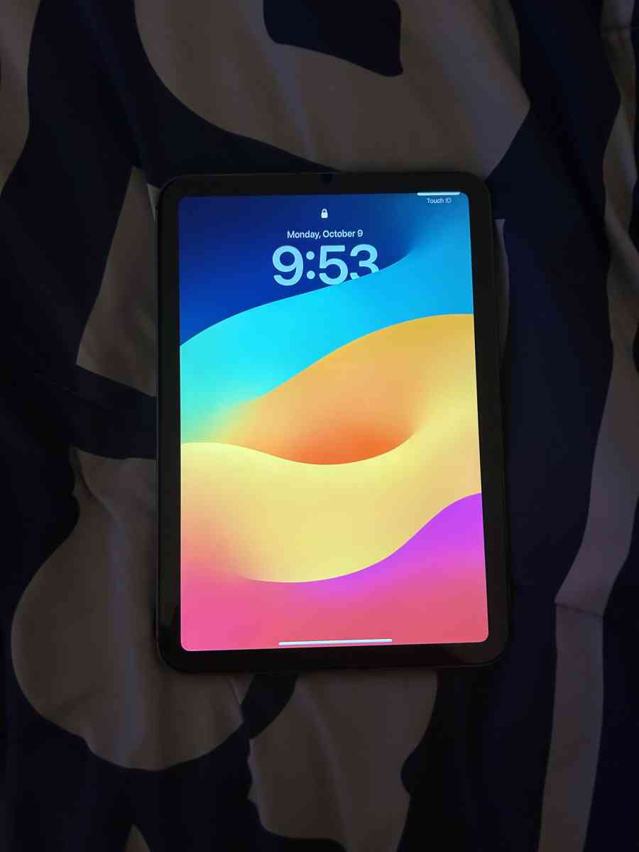 iPad mini 10 gen 256gb with keyboard - Dallas, Texas - FleaMarketBay