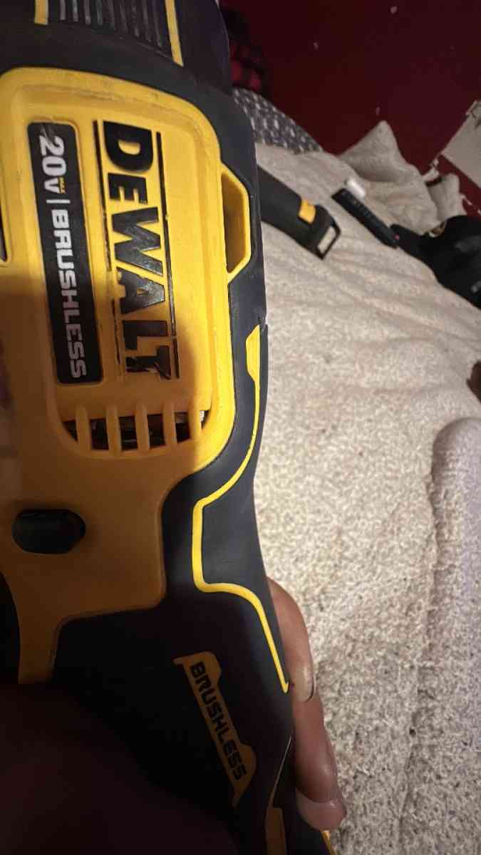 DeWalt utilitie tool - San Jose, California - FleaMarketBay