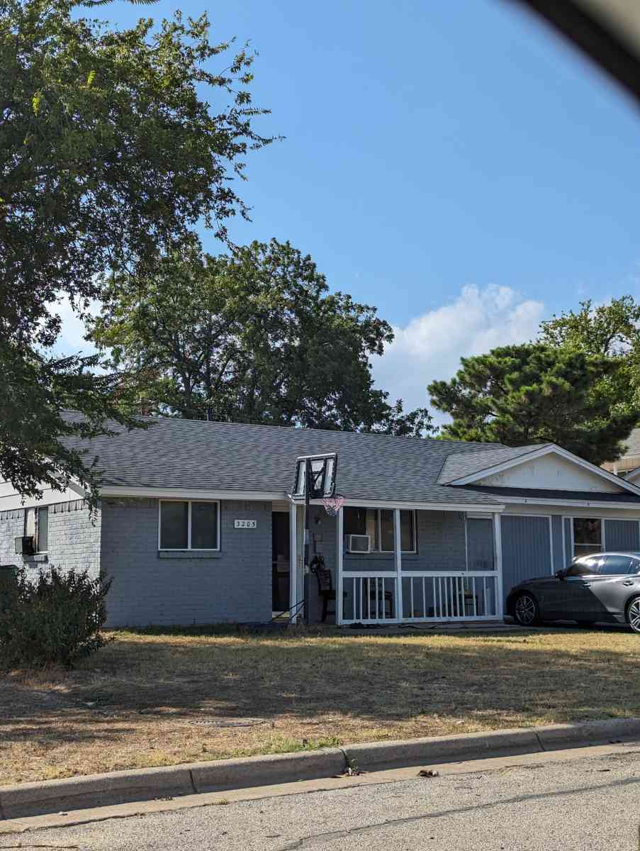 ROOFING LOYOLA - Dallas, Texas - FleaMarketBay