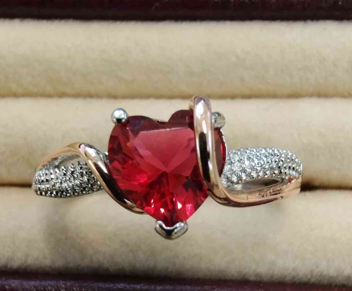 Rings also earrings and necklace sets - Waco, Texas - FleaMarketBay