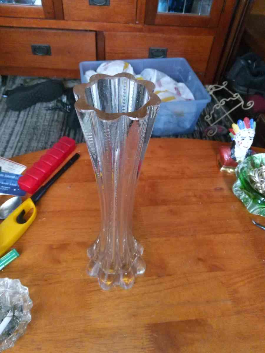 Vintage Gladiola Vase - Pawtucket, Rhode Island - FleaMarketBay