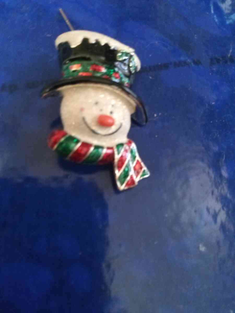 Danecraft Snowman Pin - Pawtucket, Rhode Island - FleaMarketBay