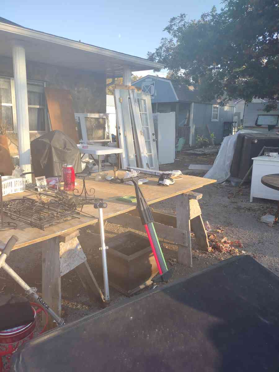 yard clean up - Agency, Missouri