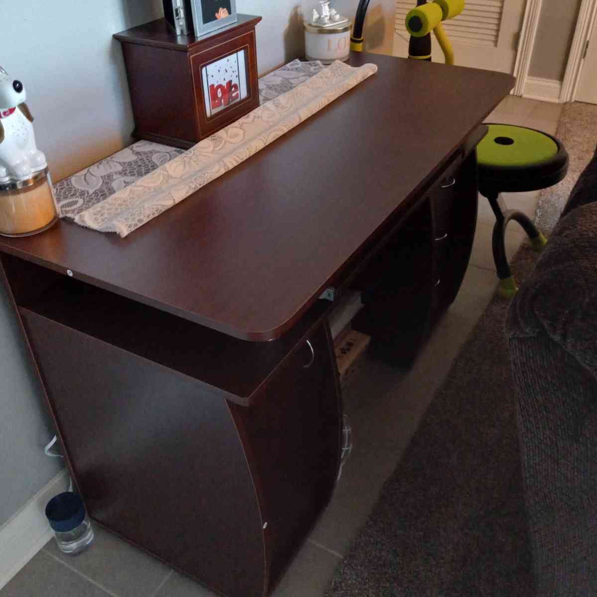 new desk - Tell City, Indiana - FleaMarketBay
