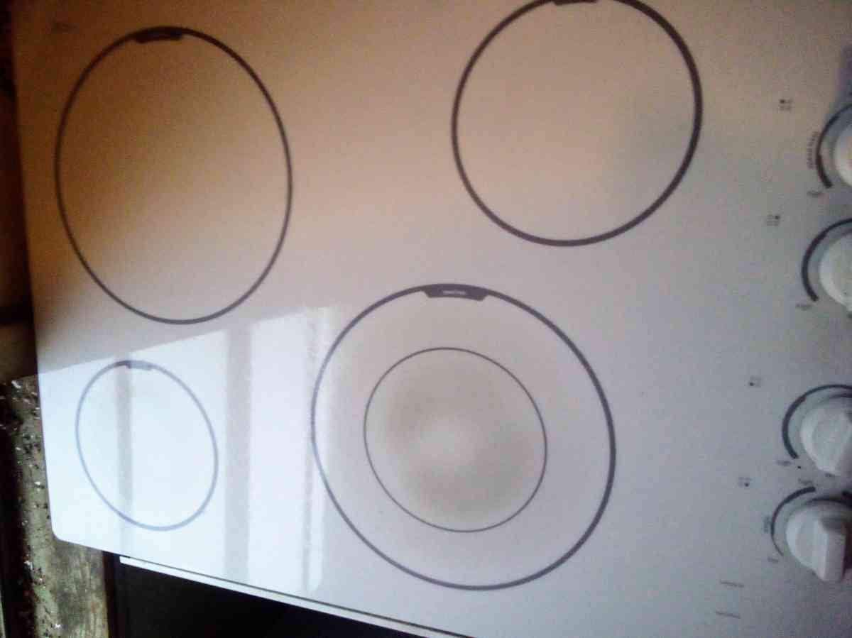 Maytag Electric Cooktop - Mc Minnville, Tennessee - FleaMarketBay