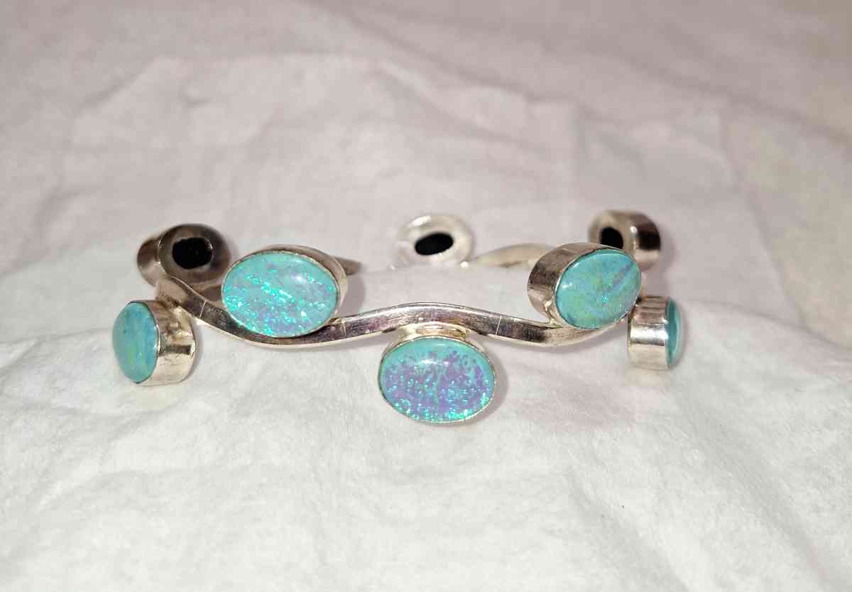 fire opals cuff bracelet  925 silver new - Yulee, Florida - FleaMarketBay