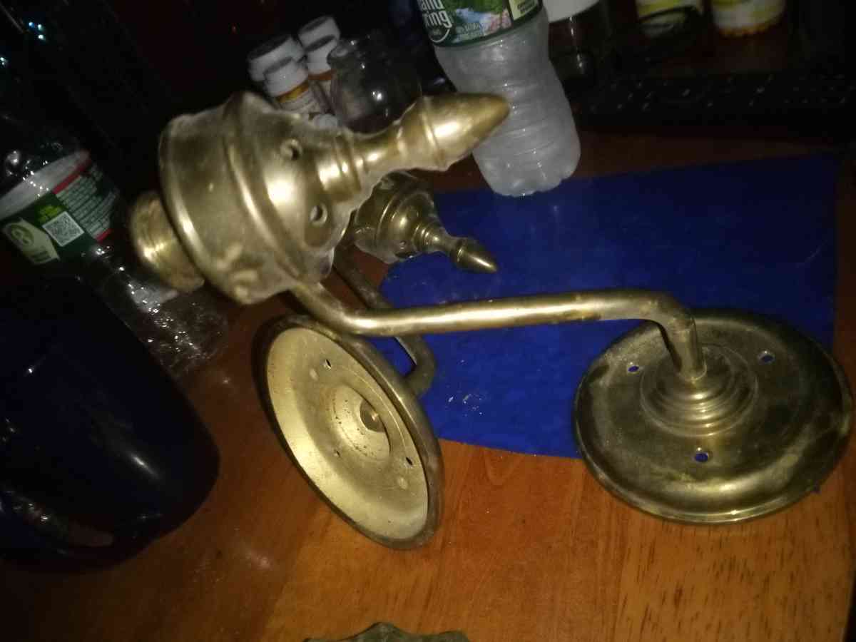 2 Brass wall sconces - Pawtucket, Rhode Island - FleaMarketBay