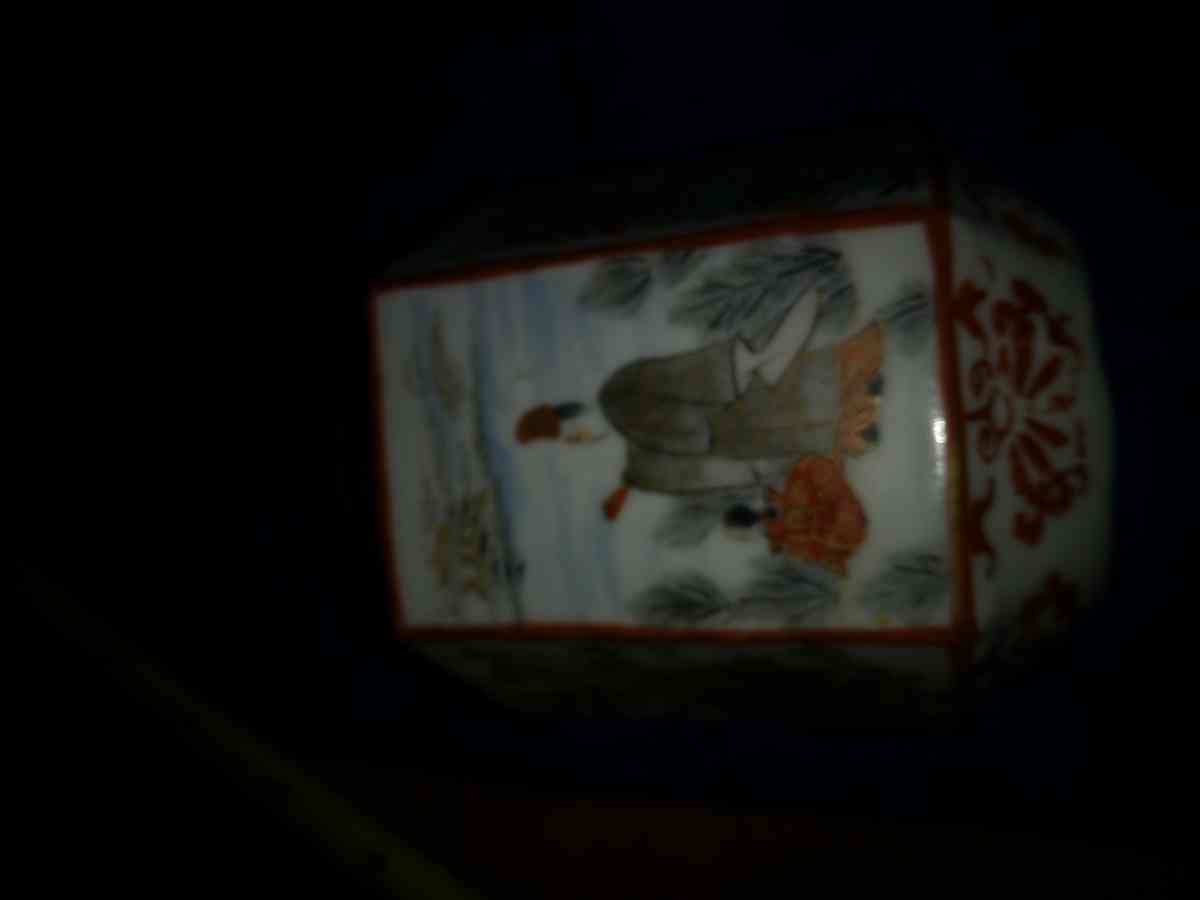 Hand Painted Oriental tea caddy no lid - Pawtucket, Rhode Island - FleaMarketBay