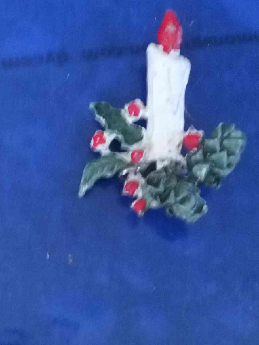 Vintage Christmas Pin - Pawtucket, Rhode Island - FleaMarketBay