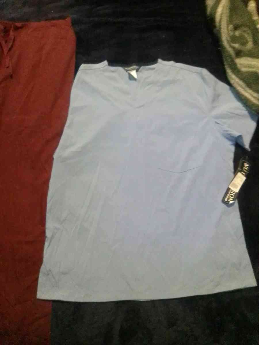 Different style and sizes of scrubs From sizes small  to 5x - Walla Walla, Washington
