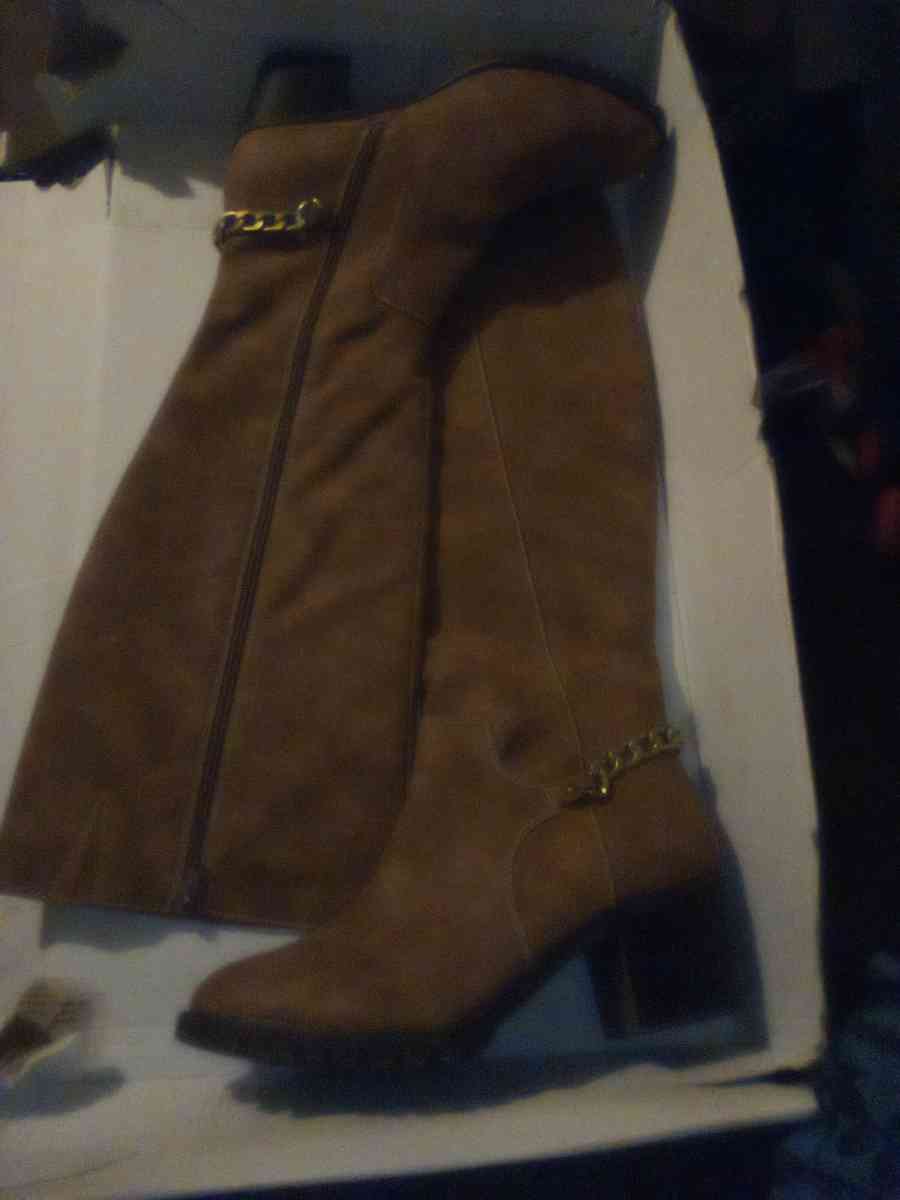 boots new in box - Haskell, Oklahoma