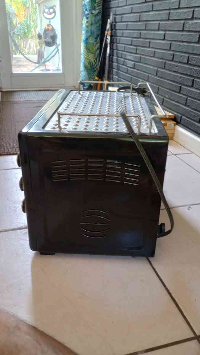 The Food Network countertop convection oven - Hollywood, Florida - FleaMarketBay