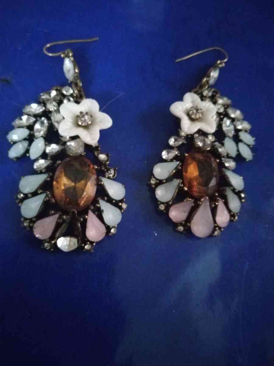 Vintage Glass Rhinestone Earrings - Pawtucket, Rhode Island