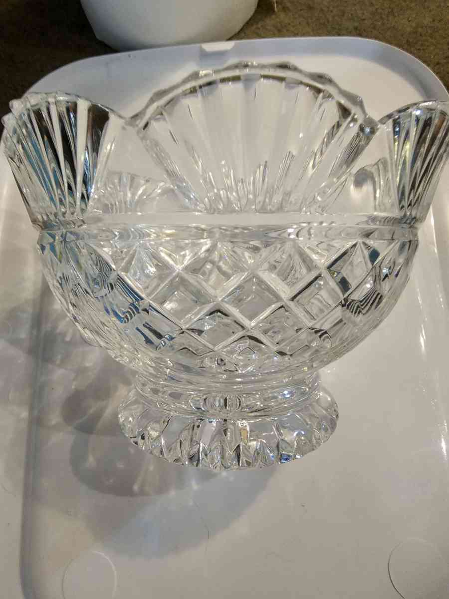 antique crystal bowl - Charleston, Arkansas - FleaMarketBay